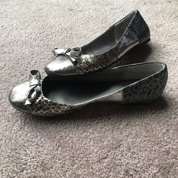 Metallic Flats Snakeskin Print G By Guess 8.5 - Picture 2 of 8